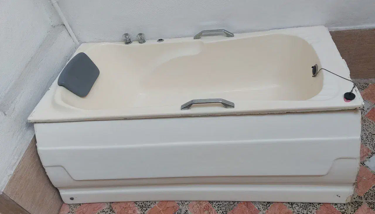 فروش فوری وان فایبرگلاس|لوازم حمام|رشت, رشتیان|دیوار