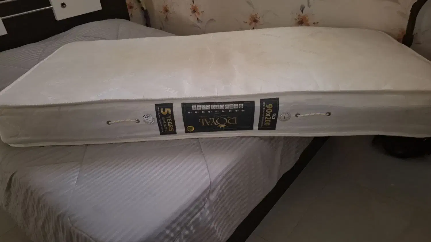 تخت یک نفره با تشک درجه یک|تخت و سرویس خواب|اندیشه, اندیشه فاز ۳|دیوار