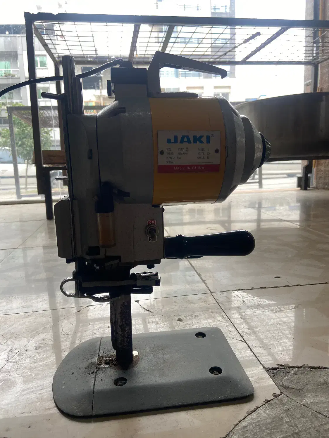 قیچی عمودبر برقی|ماشینآلات صنعتی|فریدونکنار, |دیوار