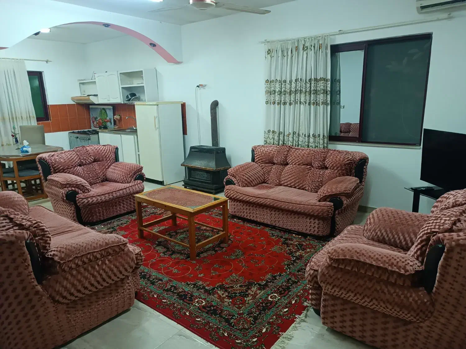 اجاره سوییت تمیز وشیک|اجارهٔ کوتاه‌مدت آپارتمان و سوئیت|سلمان‌شهر, |دیوار