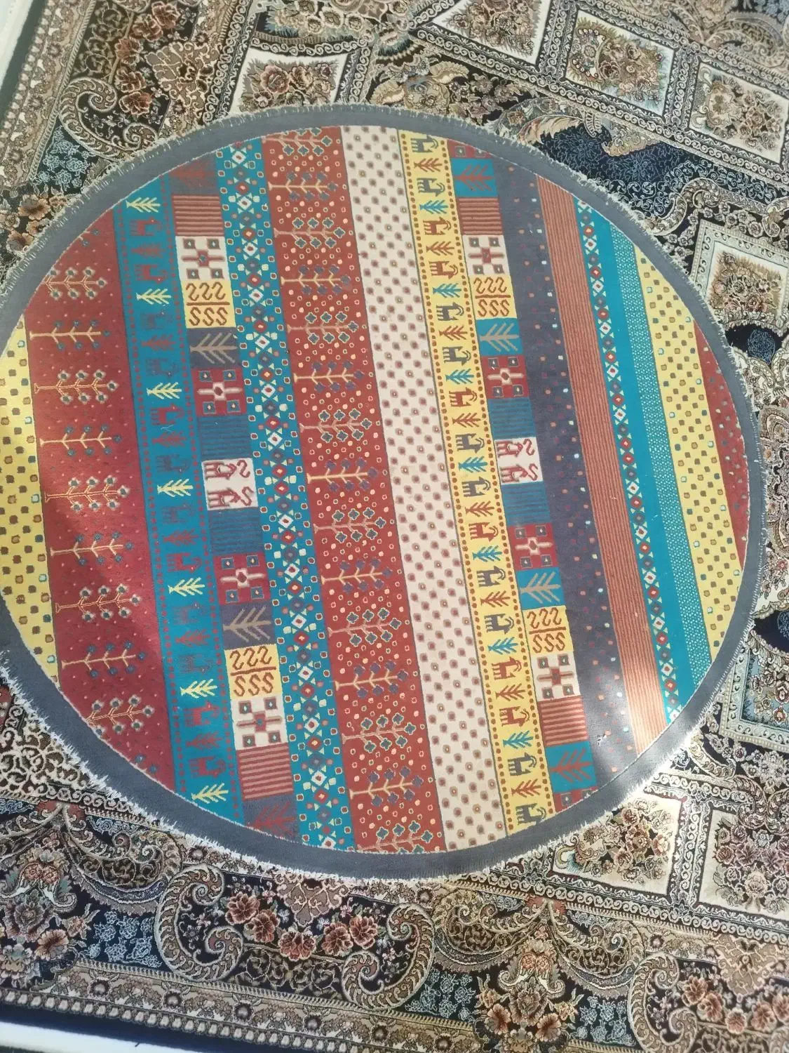 فرش گرد اشپزخونه|فرش|بیرجند, |دیوار