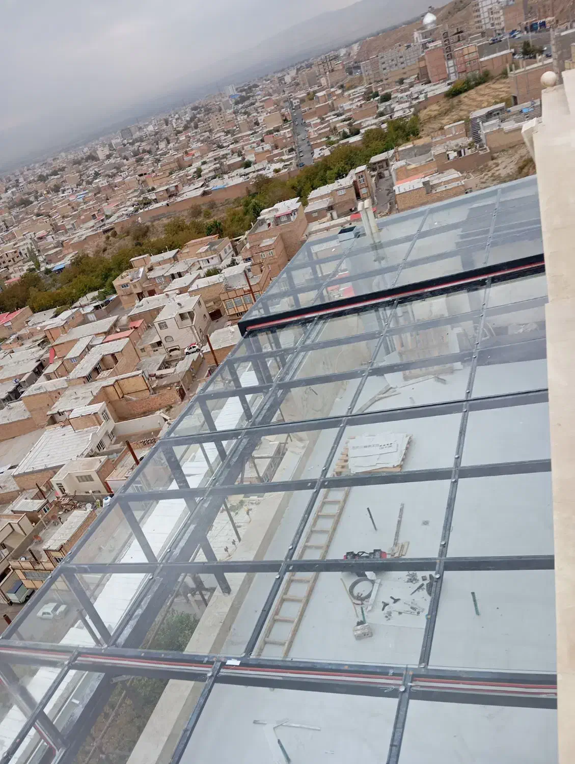 اجرای سقف متحرک|خدمات پیشه و مهارت|رشت, فرودگاه سردار جنگل رشت|دیوار