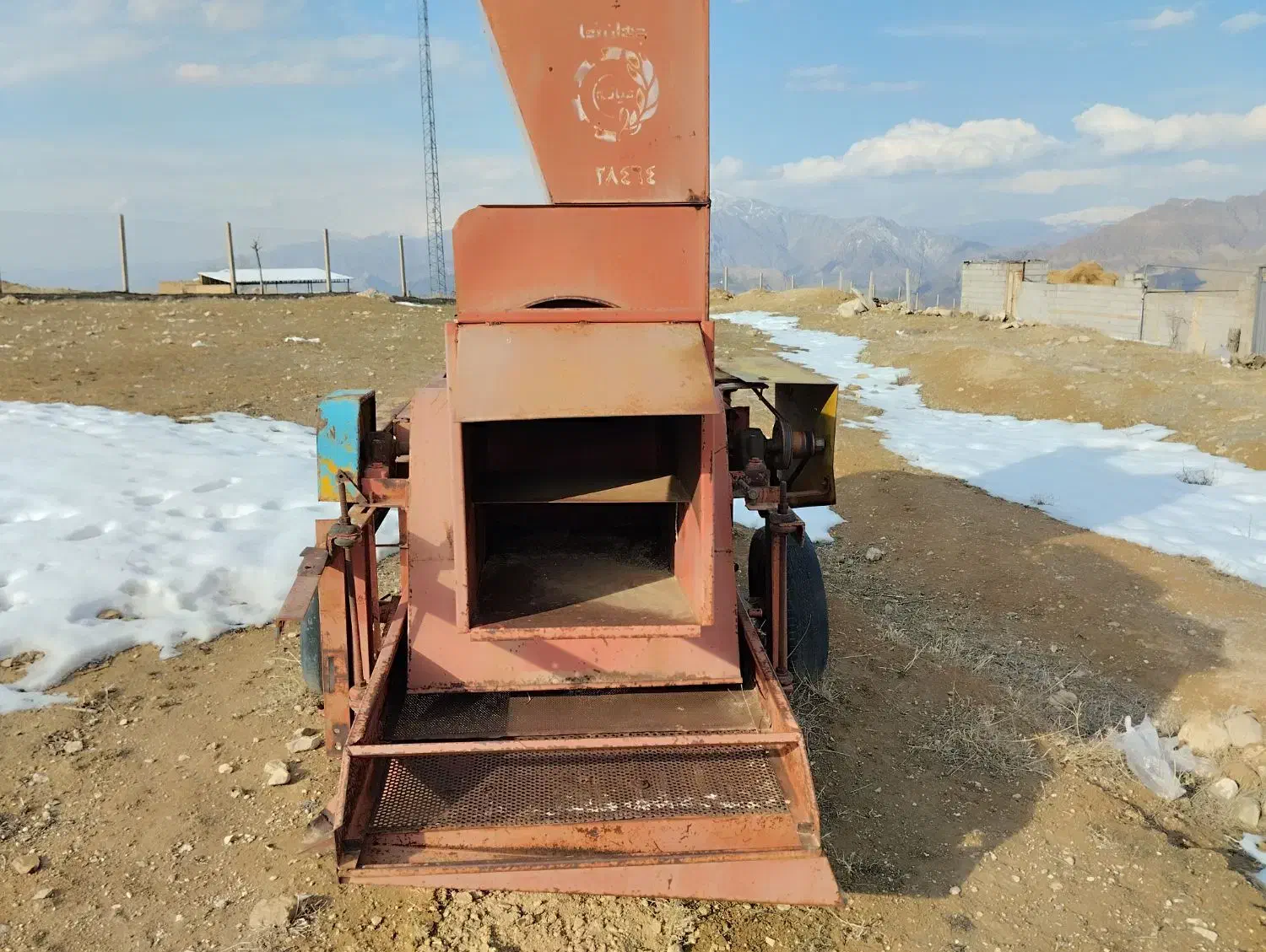 خرمن کوب|ماشین‌آلات صنعتی|خاروانا, |دیوار