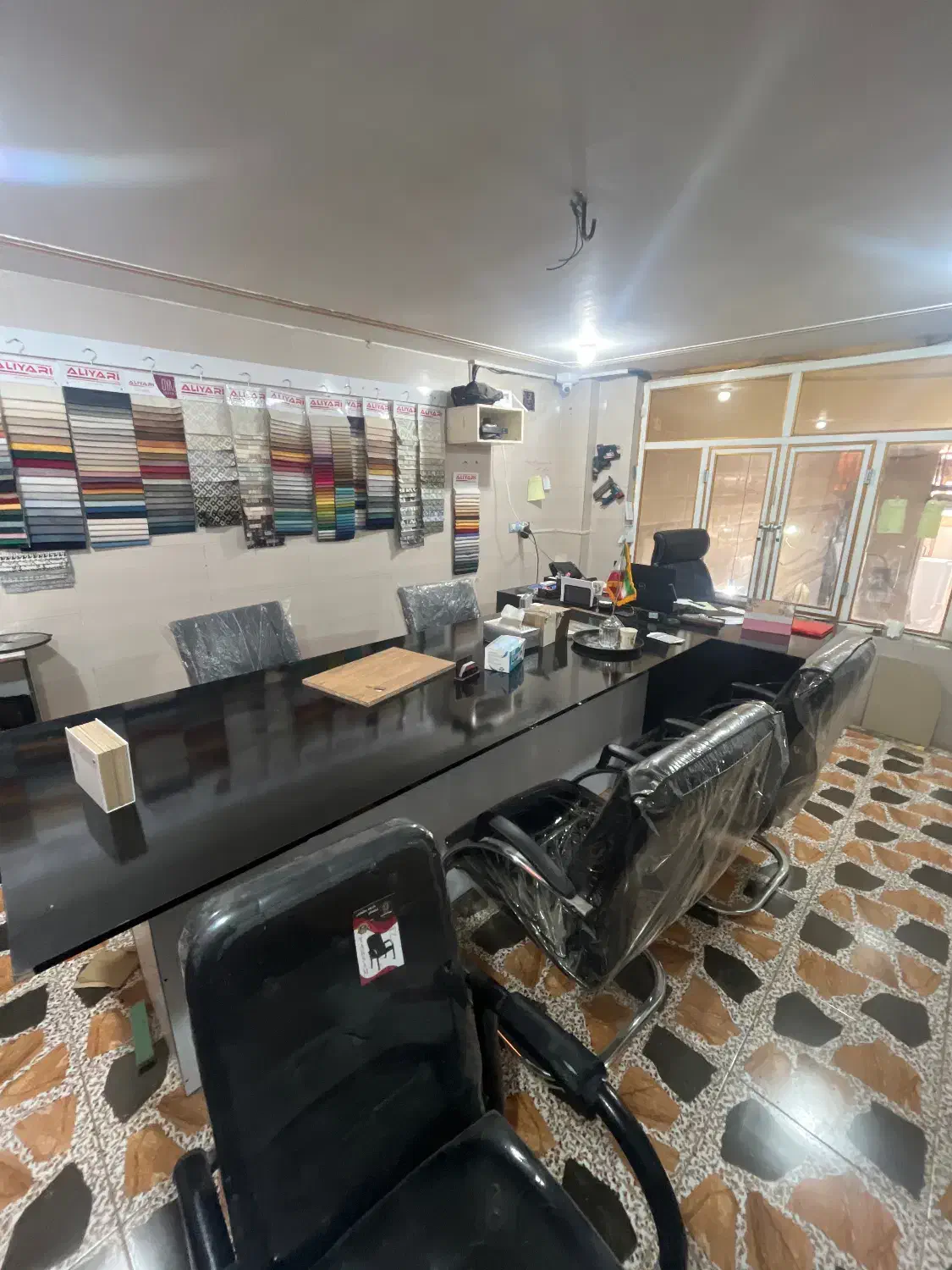 فروشنده اقا|استخدام بازاریابی و فروش|اهواز, سلیم آباد(سه راه خرمشهر)|دیوار