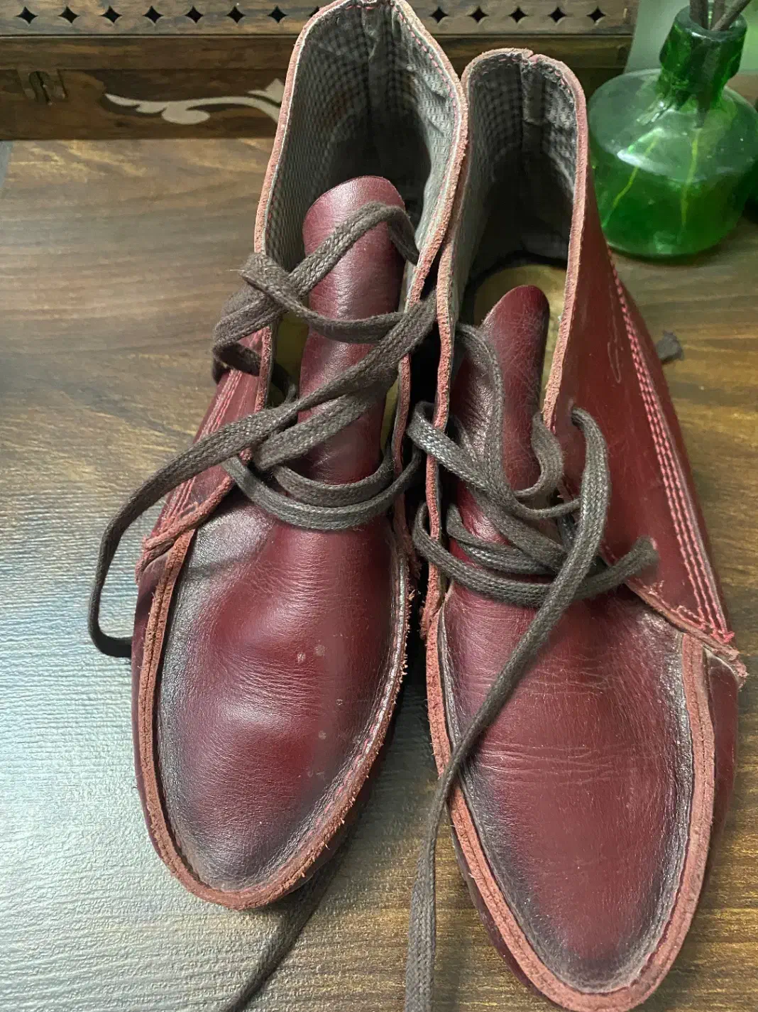 کفش زیبا|کیف، کفش، کمربند|کاشان, فین کوچک|دیوار