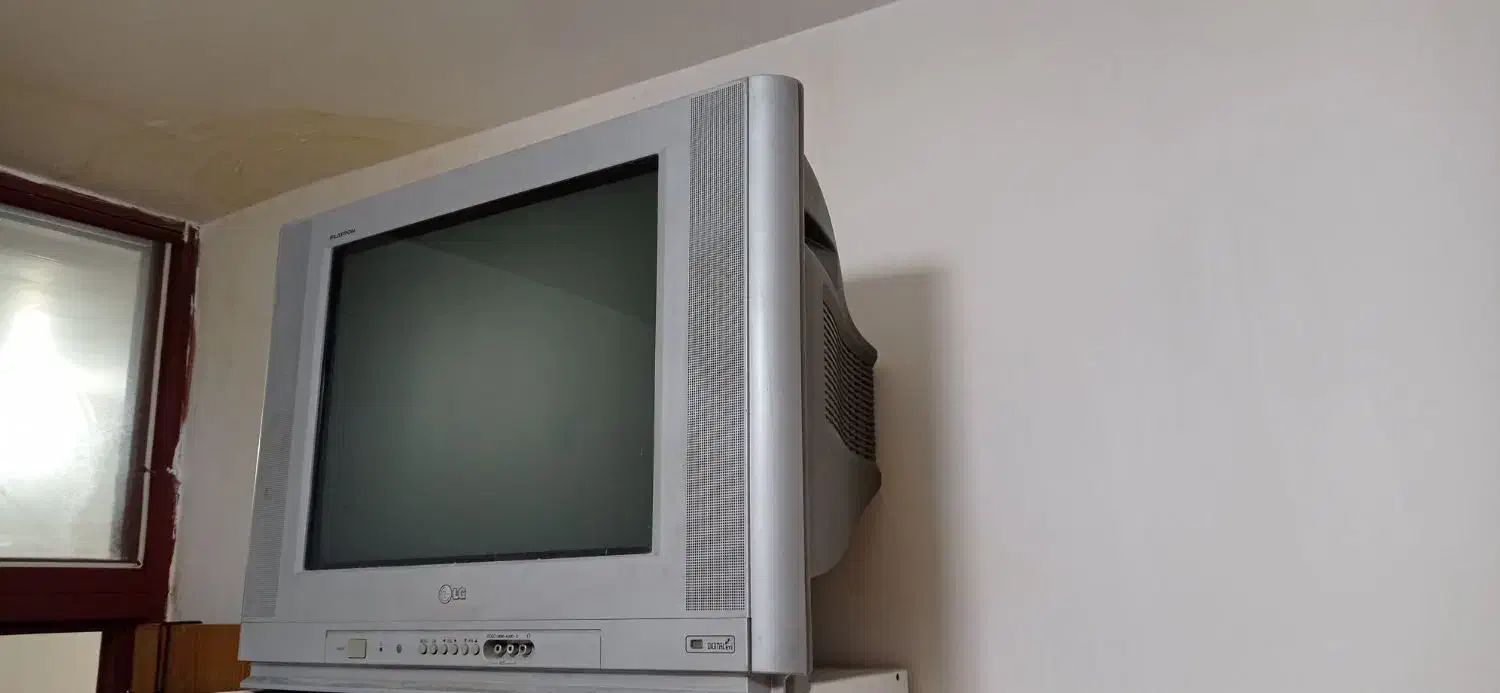 تلویزیون 21اینج اینج LG|تلویزیون و پروژکتور|فرخ‌شهر, |دیوار