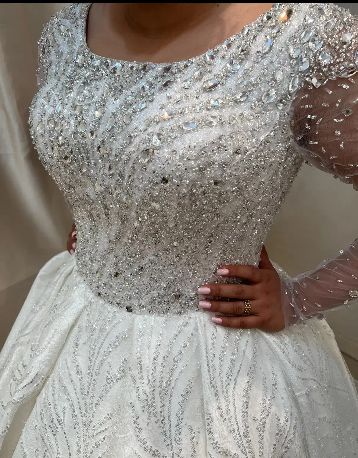 لباس عروس|لباس|بابل, |دیوار