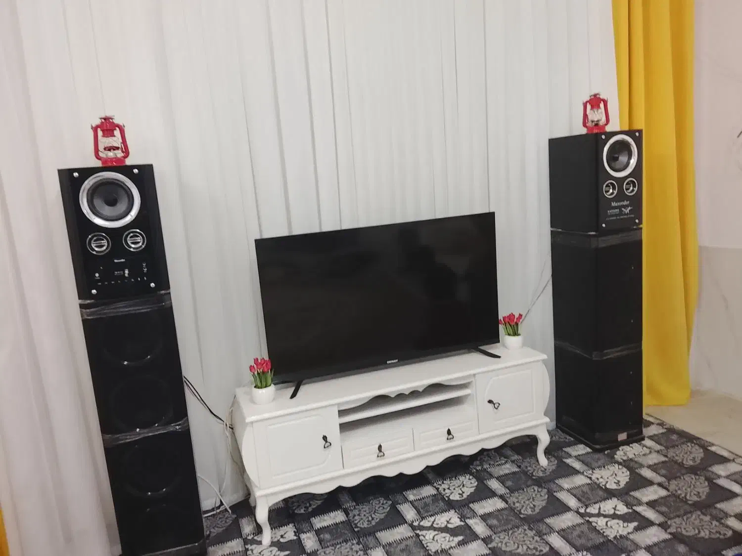 باند|صوتی و تصویری|تربت‌حیدریه, سرمحله|دیوار