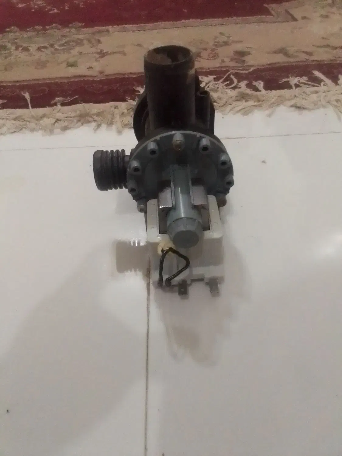 موتورتخلیه کن ماشین لباسشویی|ماشین لباسشویی و خشککن لباس|رشت, سلیمانداراب|دیوار