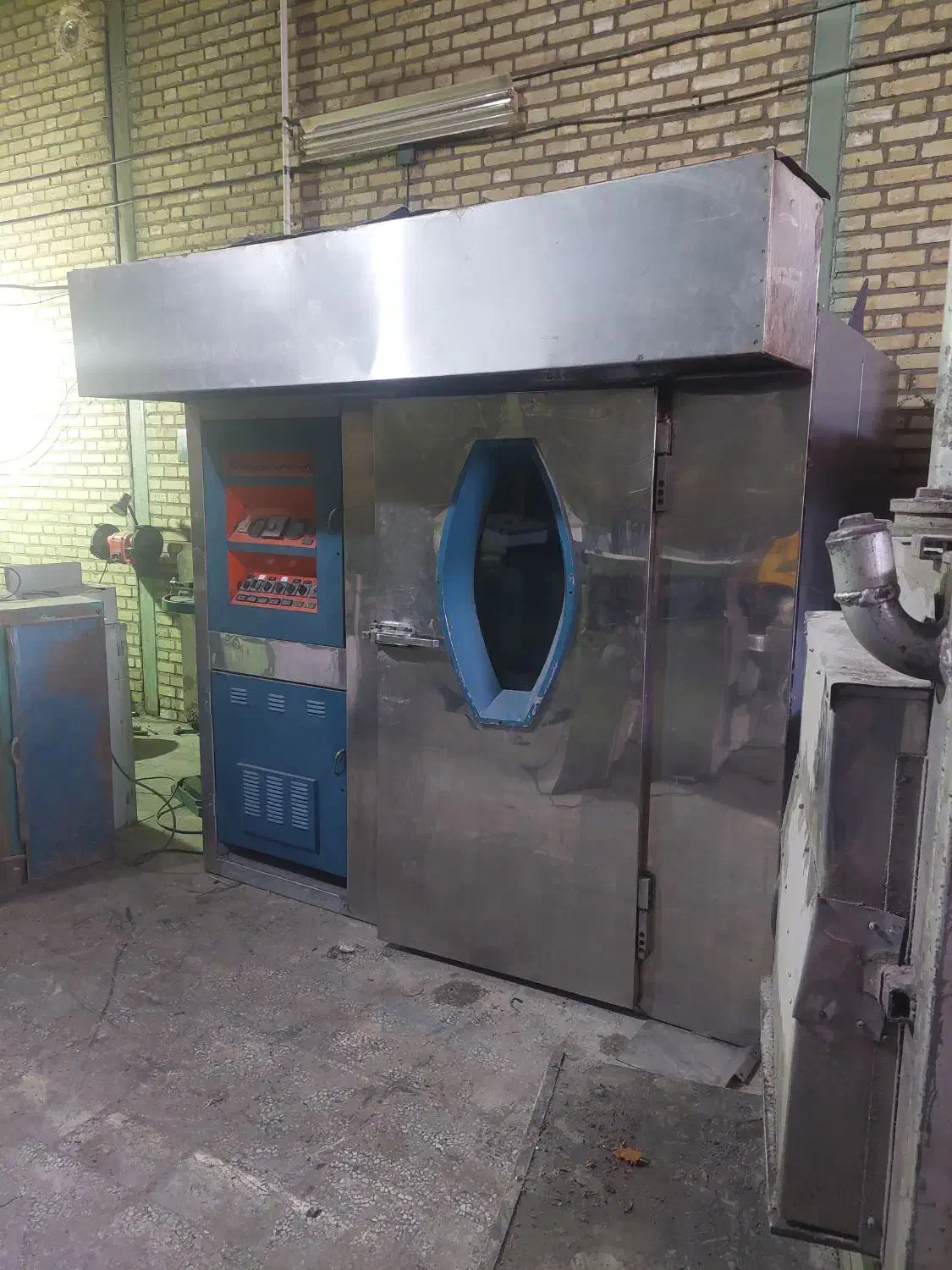 فر قنادی ۳۲ دیس|کافی‌شاپ و رستوران|اصفهان, دهنو|دیوار