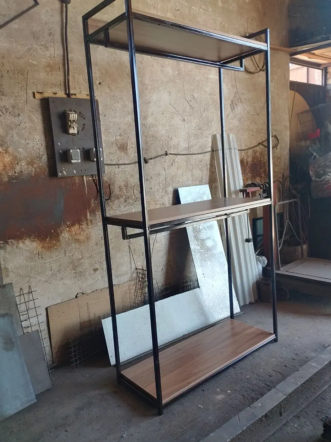 دو طبقه آویز|بندرخت و رختآویز|سمنان, |دیوار