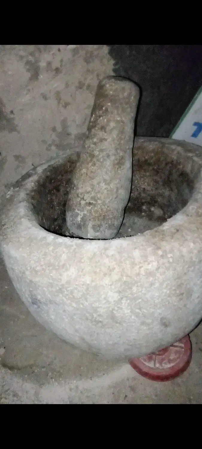 هاون سنگی قدیمی|کلکسیون اشیاء عتیقه|سبزوار, هویزه|دیوار