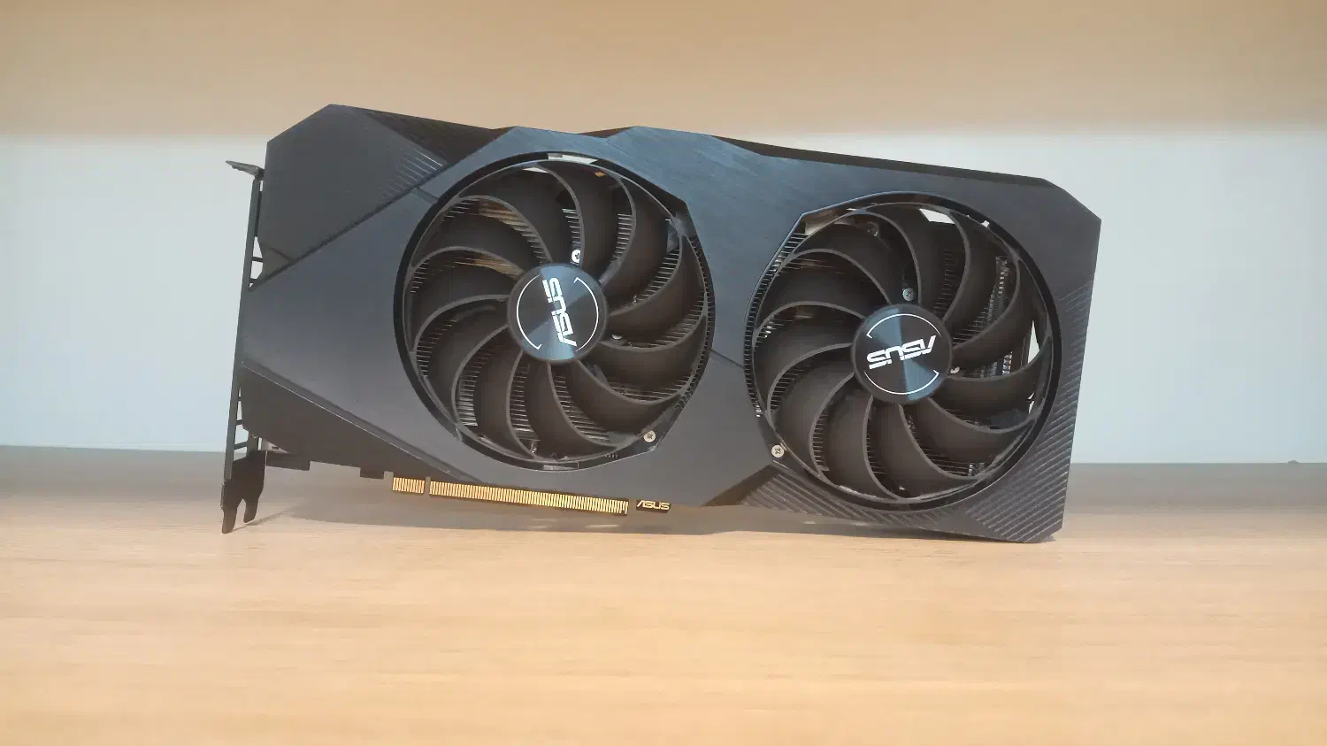 کارت گرافیک ASUS RX 5700 DUAL 8GB خراب|قطعات و لوازم جانبی رایانه|همدان, |دیوار