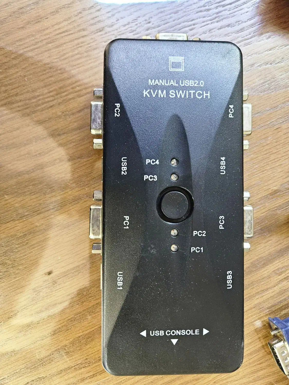 سوییچ چهارپورت kvm مدل 4uk آی فورتک|قطعات و لوازم جانبی رایانه|همدان, |دیوار