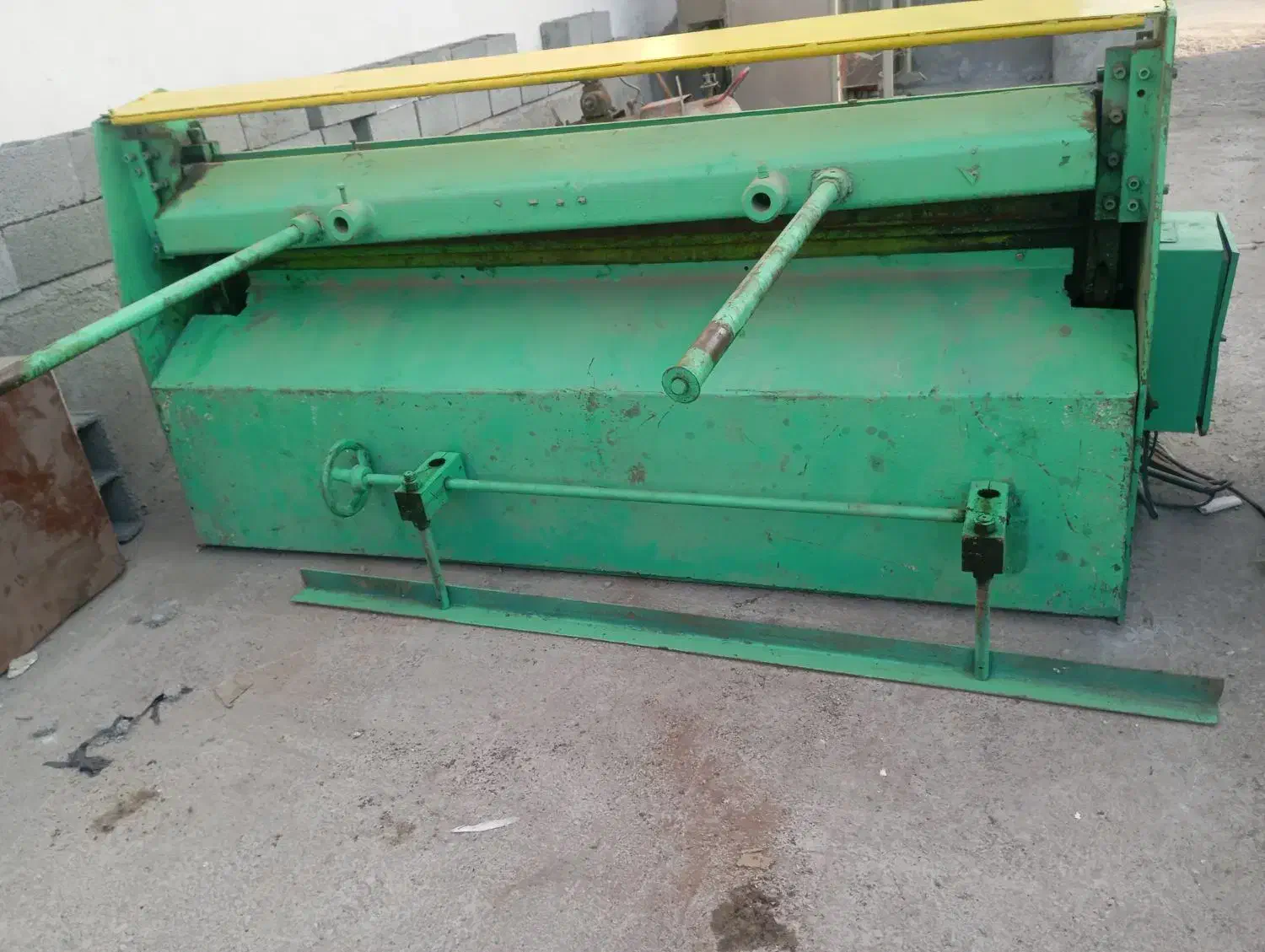 فروش لوازم گیوتین و تراش خم کن و اره نواری|ماشینآلات صنعتی|مشهد, رباط طرق|دیوار