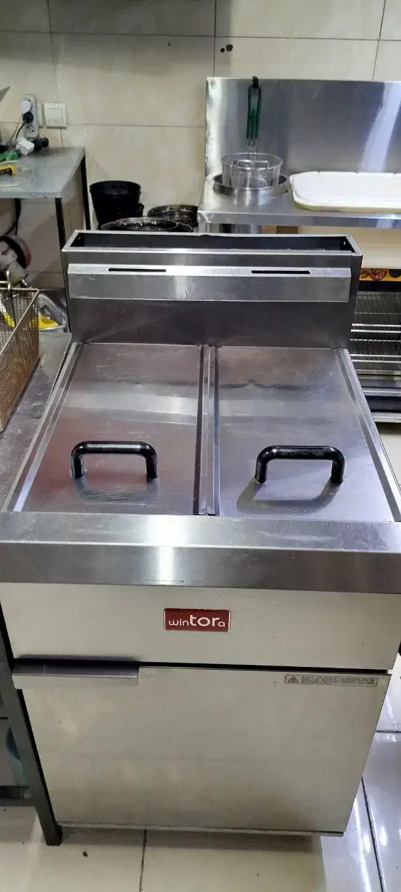 سرخ کن وینتورا|کافی‌شاپ و رستوران|اصفهان, احمدآباد|دیوار