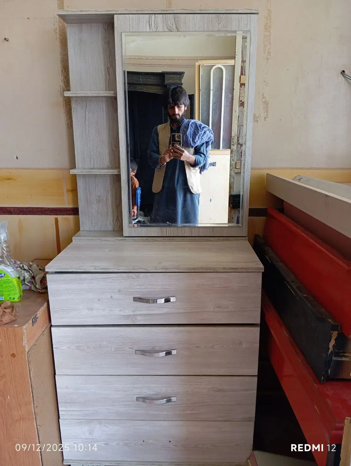 فروش فوری میز آرایش چوب ام دی اف|آرایشگاه و سالنهای زیبایی|سراوان, |دیوار