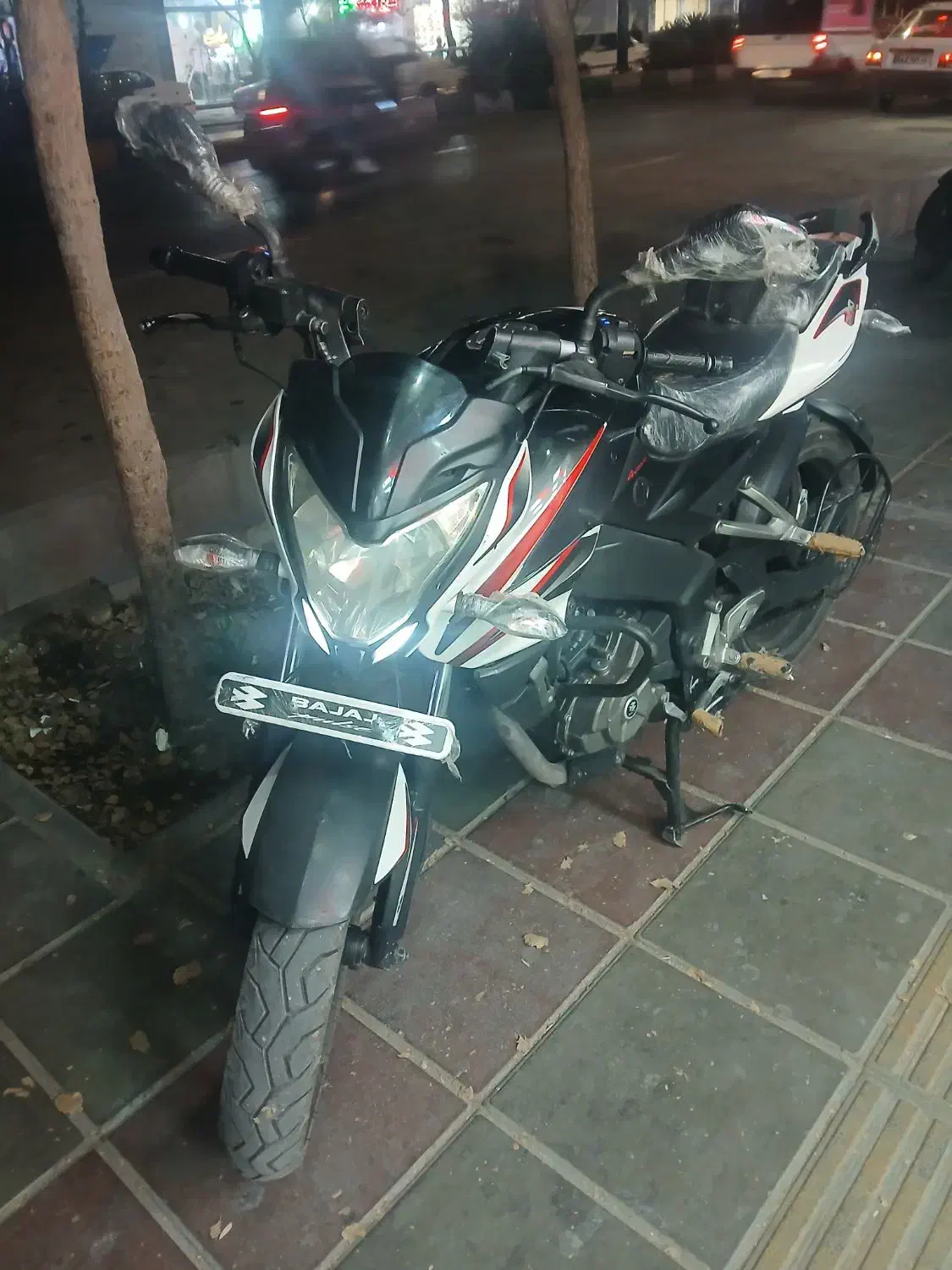 موتور ns200مدل 94|موتورسیکلت|قم, نیروگاه|دیوار