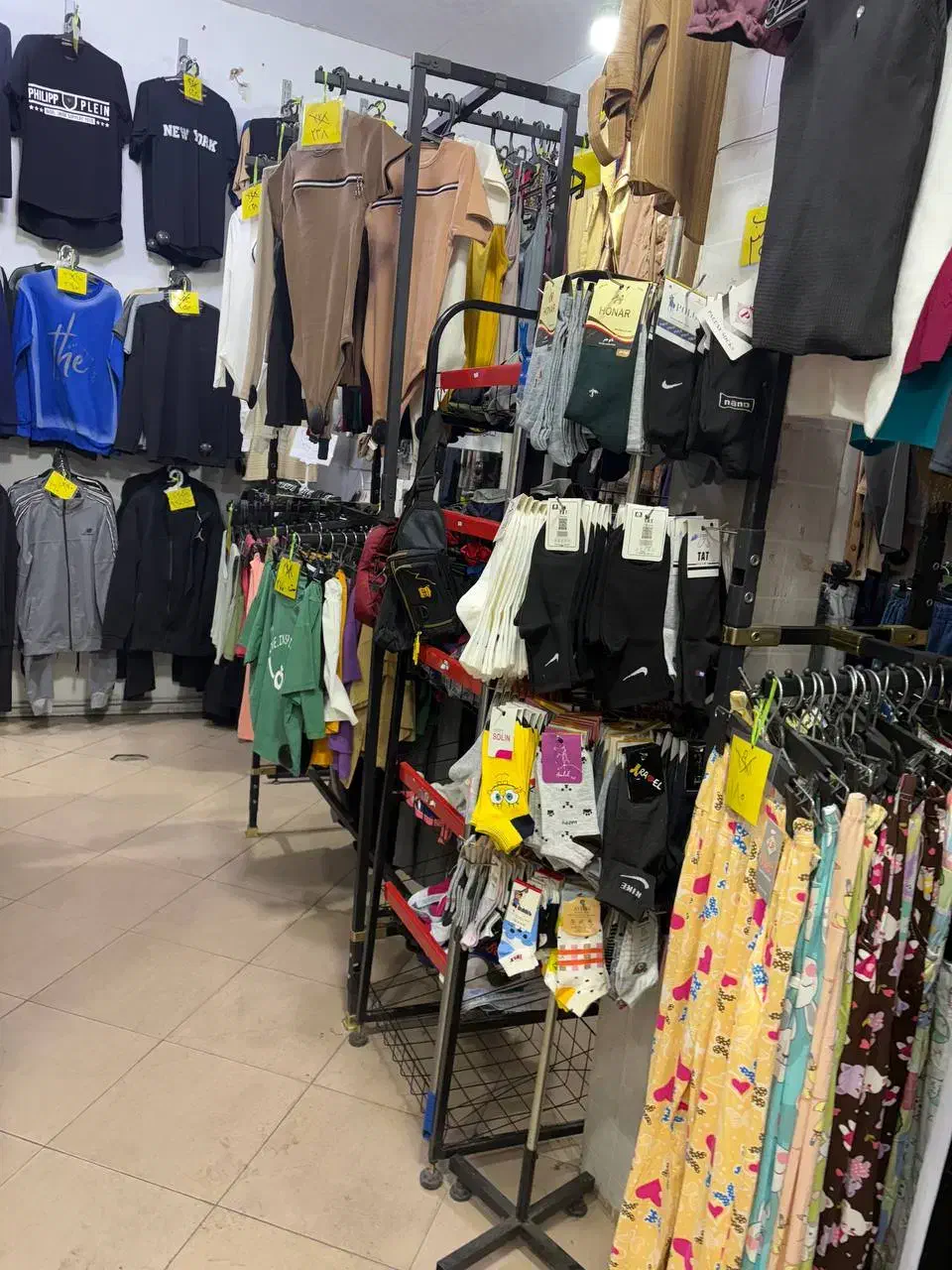 وسایل کامل مغازه پوشاک|فروشگاه و مغازه|کرج, خرمدشت|دیوار