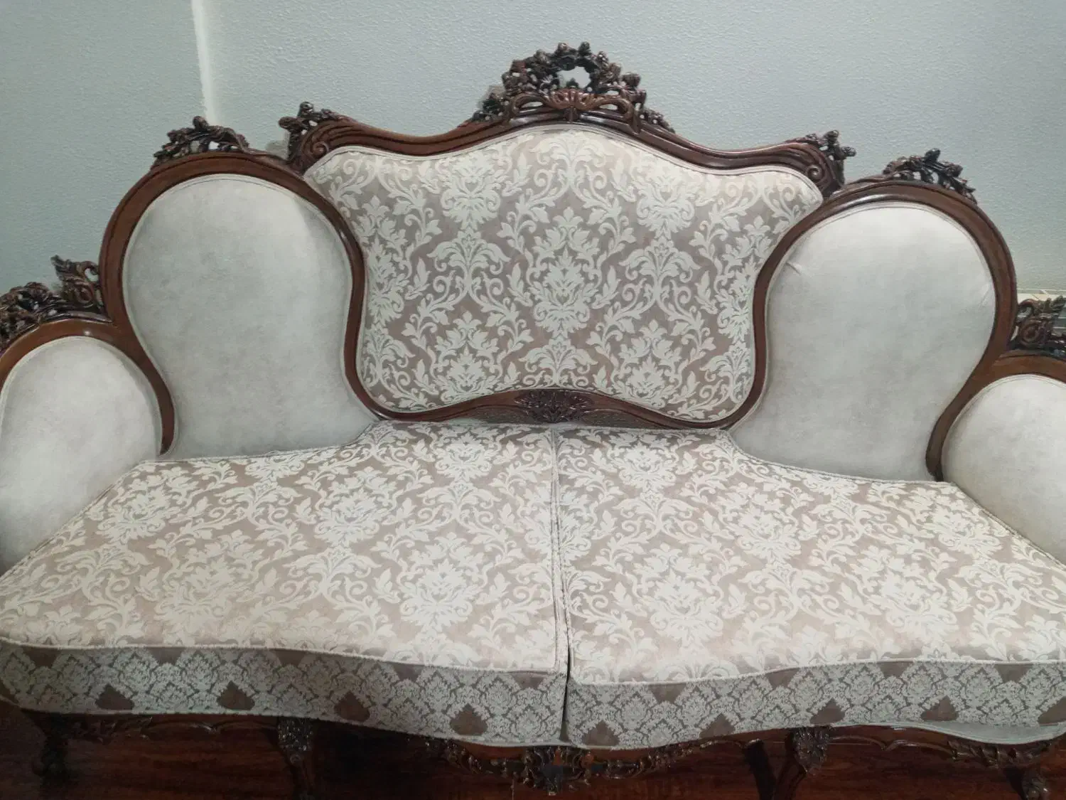 مبلمان ومیز نهار خوری در حد نو|مبلمان خانگی و میز عسلی|شاهینشهر, حافظ جنوبی|دیوار