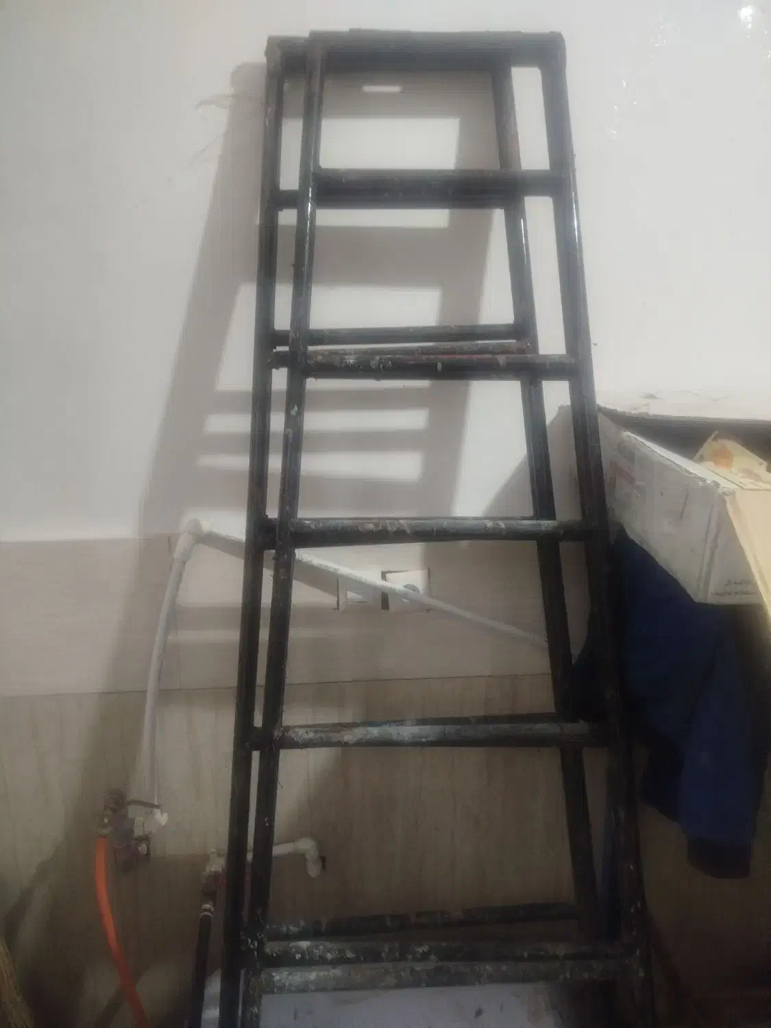دو عدد نردبان|ابزارآلات|ارومیه, |دیوار