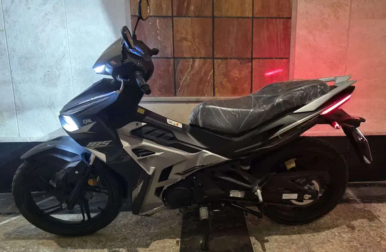 VF3 185 CC 1404 درحد صفر|موتورسیکلت|اصفهان, عباس‌آباد|دیوار