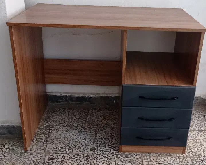 میز تحریر چوبی|میز تحریر و کامپیوتر|لنگرود, |دیوار