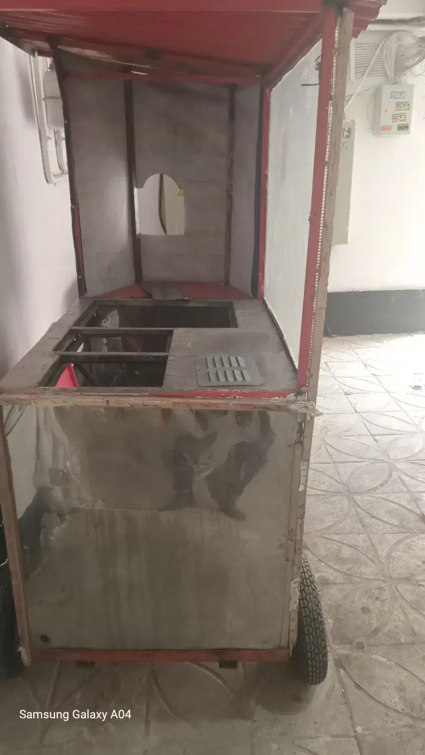 چهار چرخ ساندویچ ومیز ویترینی استیل|فروشگاه و مغازه|هشتگرد, فاز ۷ مهستان|دیوار