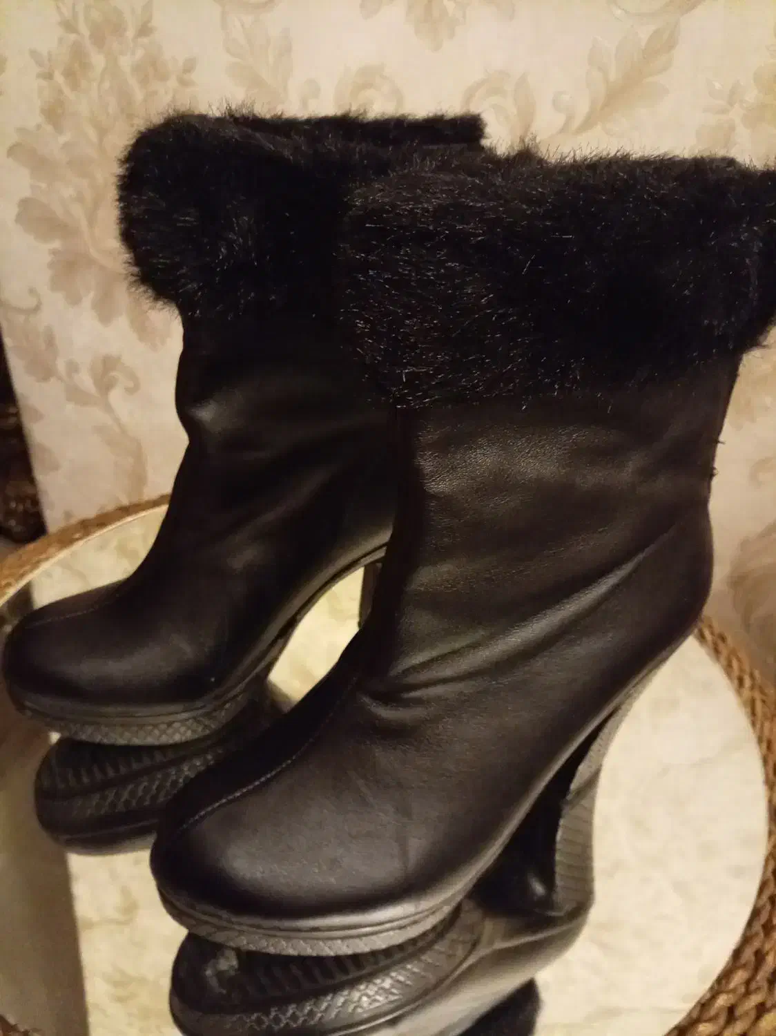 پوتین|کیف، کفش، کمربند|تبریز, |دیوار