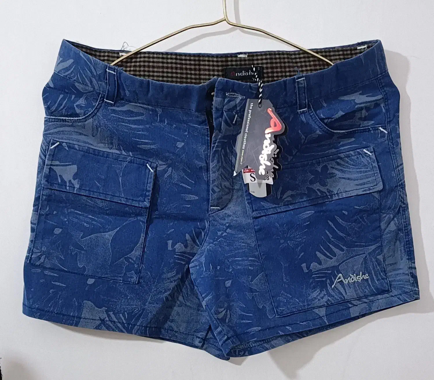 لباس|لباس|مشهد, کوشک مهدی|دیوار