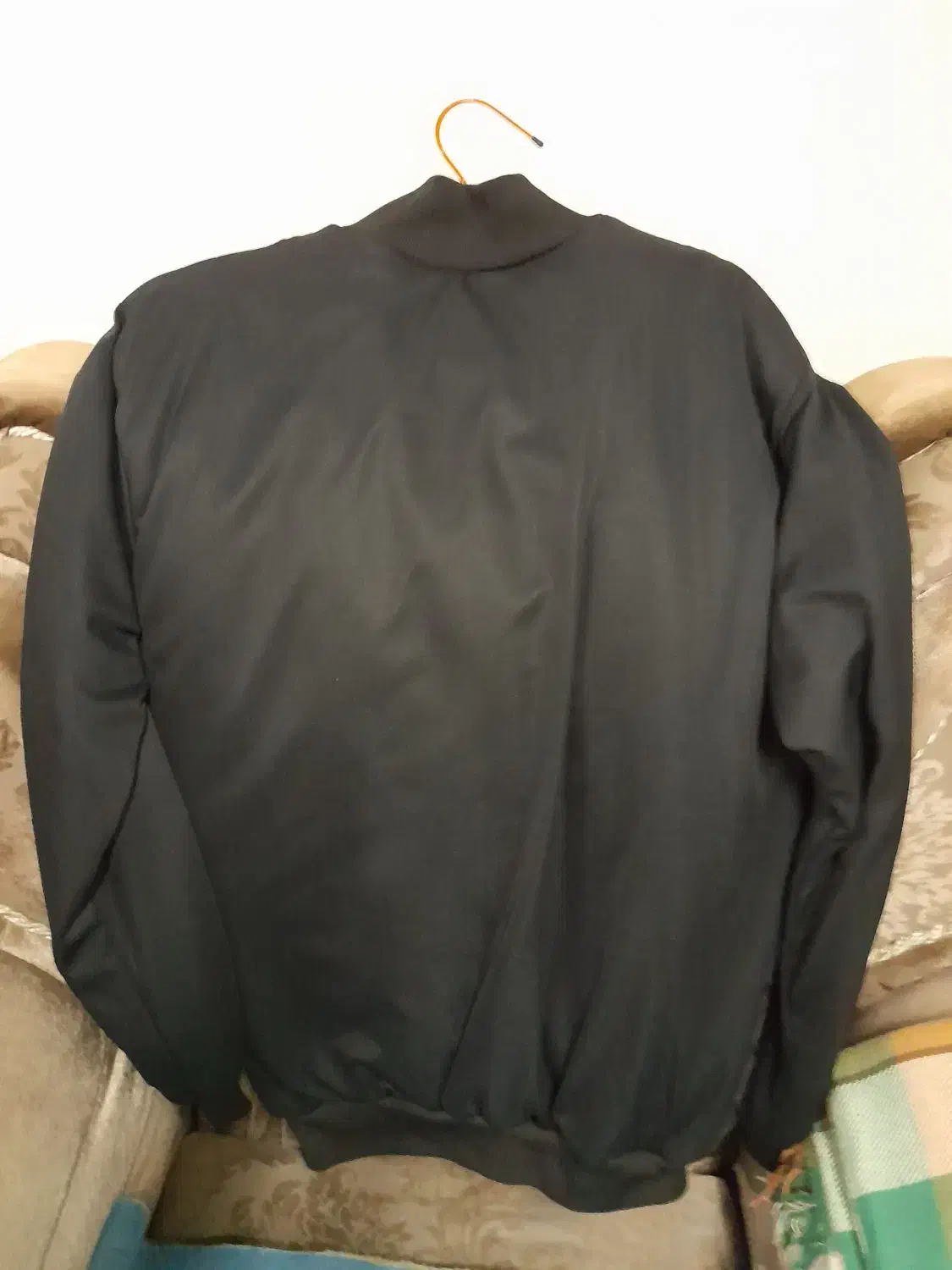 کاپشن|لباس|خمام, |دیوار