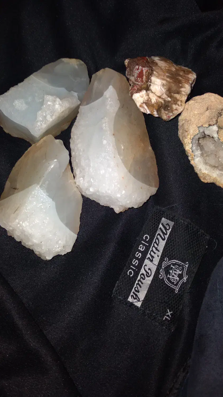 سنگ عقیق کبود و سنگ شجر|جواهرات|قوچان, |دیوار