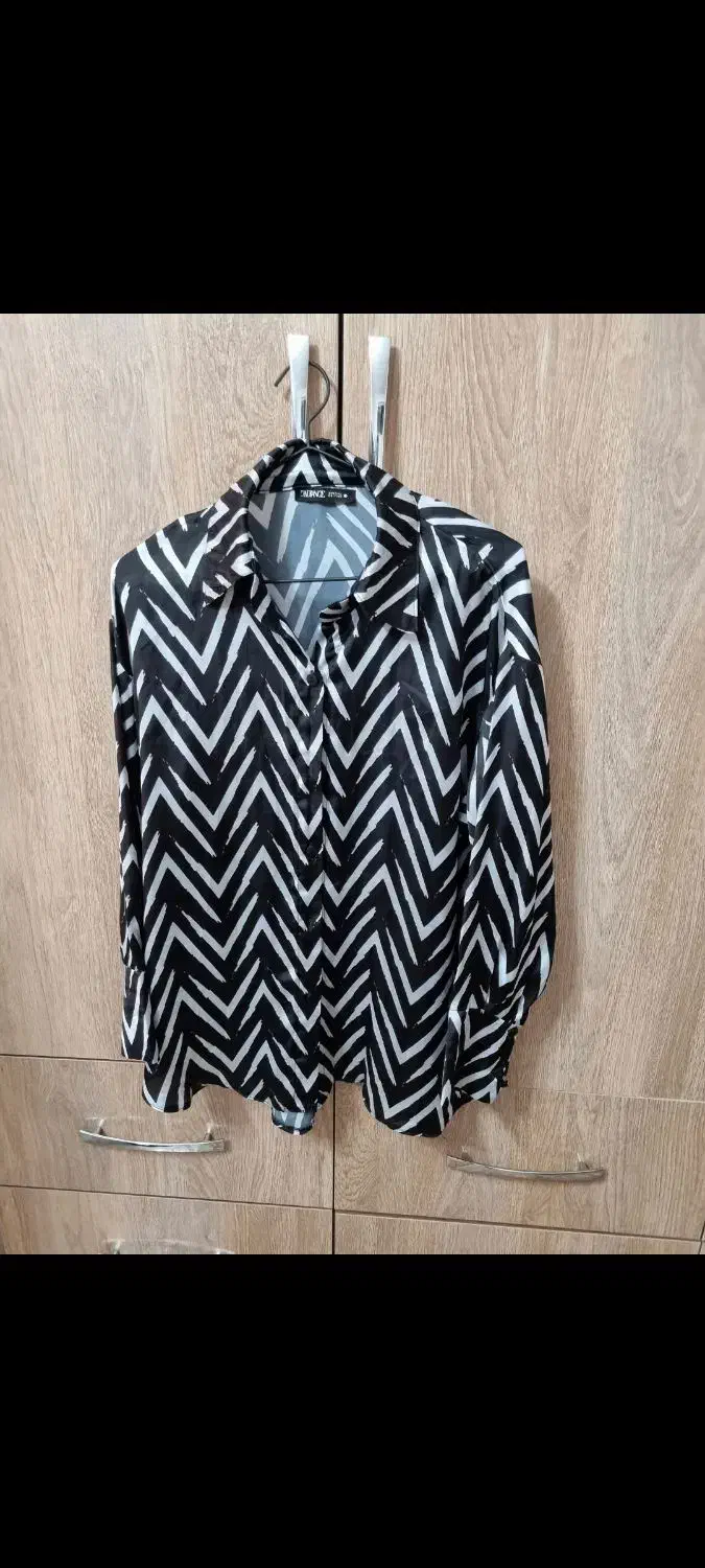 شومیز|لباس|نیشابور, شهرک ولیعصر|دیوار