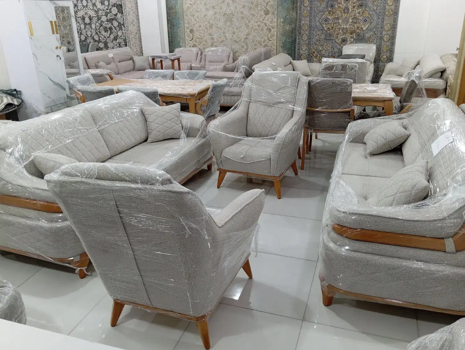 فروش اقساطی بدون سود.بندر دیر.صد متر قبل مطاف|مبلمان خانگی و میز عسلی|بندر دیر, |دیوار