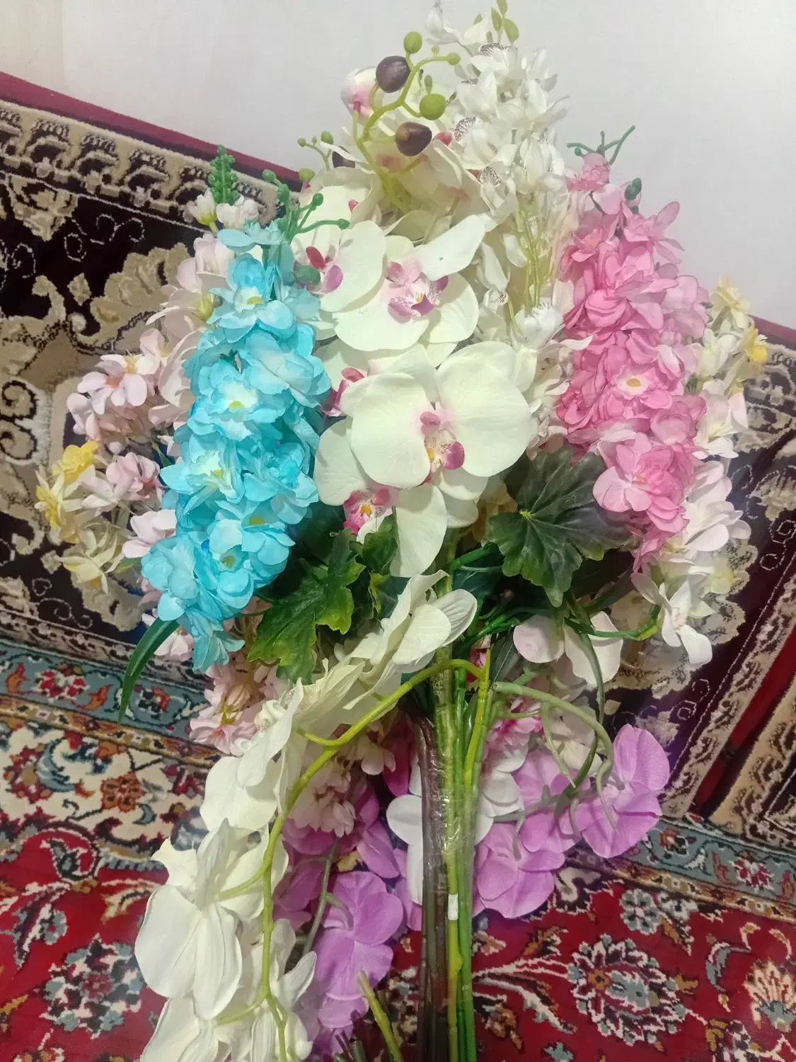 ۱۹شاخه گل|گل مصنوعی|بوئین زهرا, |دیوار