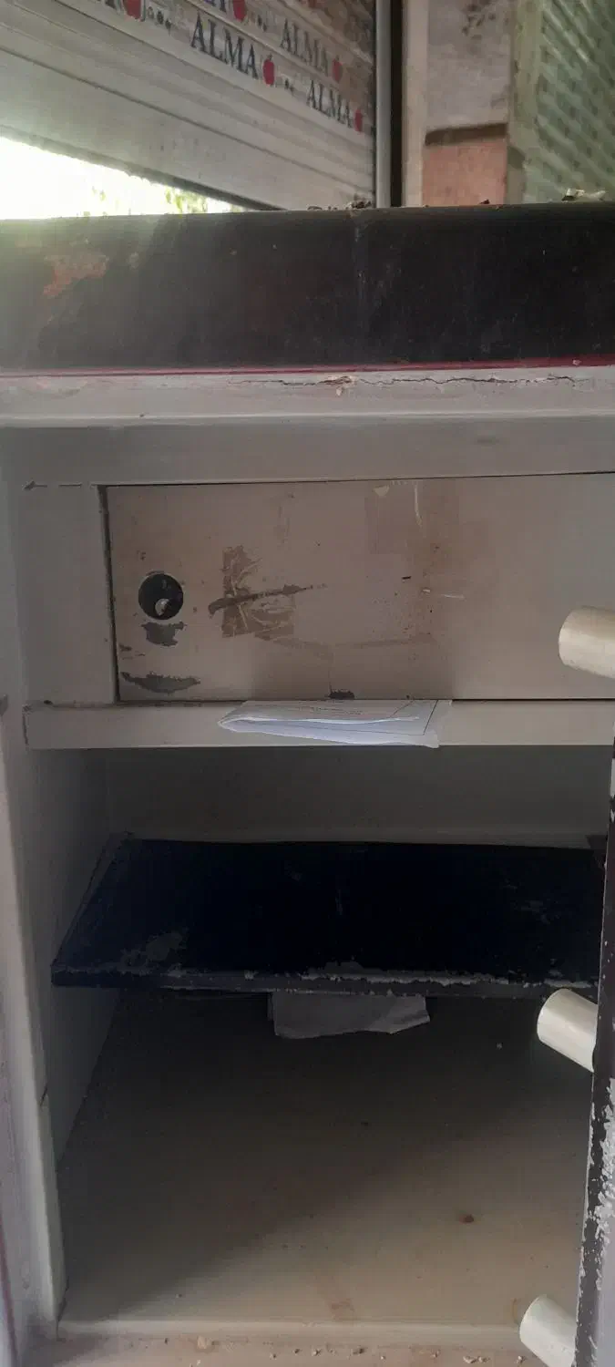 گاو    صندوق ۲درب قفل داخل ندارد|ابزارآلات|تهران, دولاب|دیوار