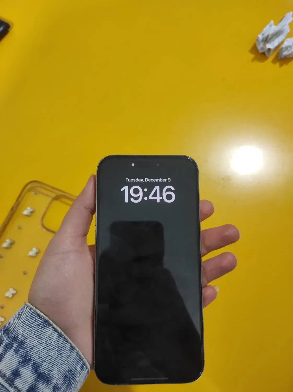 Iphon 16 pro max|موبایل|جم, |دیوار