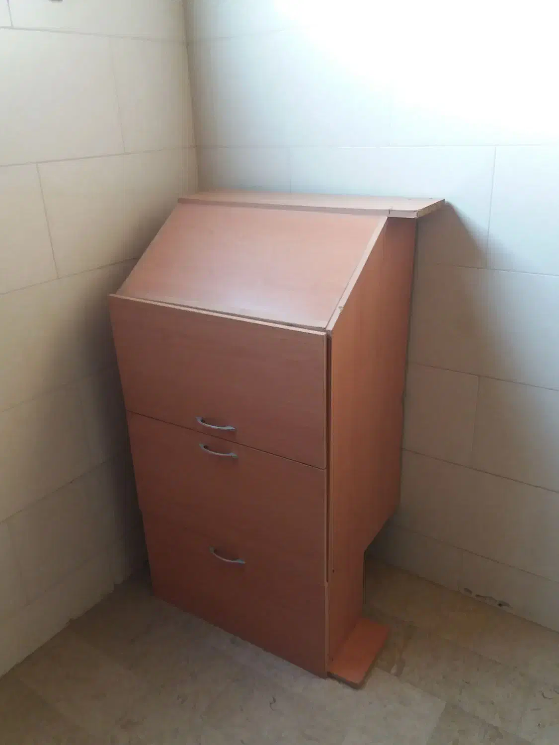 کمد ام دی اف کاملا سالم ونو|جاکفشی، کمد، دراور|نجف‌آباد, فاز ۱ شهرک آزادگان|دیوار