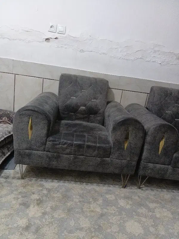 مبل در حد نو|مبلمان خانگی و میز عسلی|فلاورجان, |دیوار