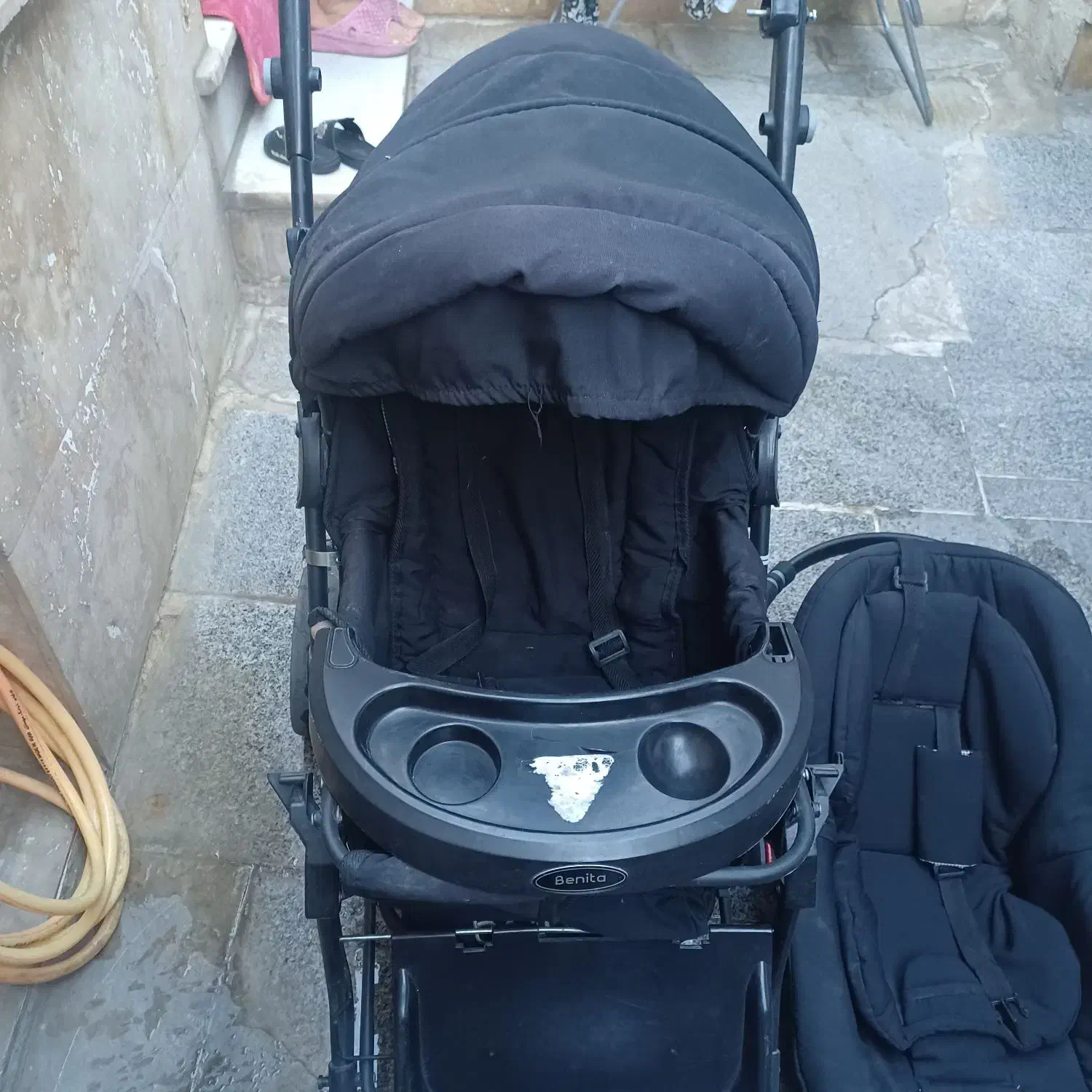 یک عدد کالسکه همراه با کریر|کالسکه و لوازم جانبی|قروه, |دیوار