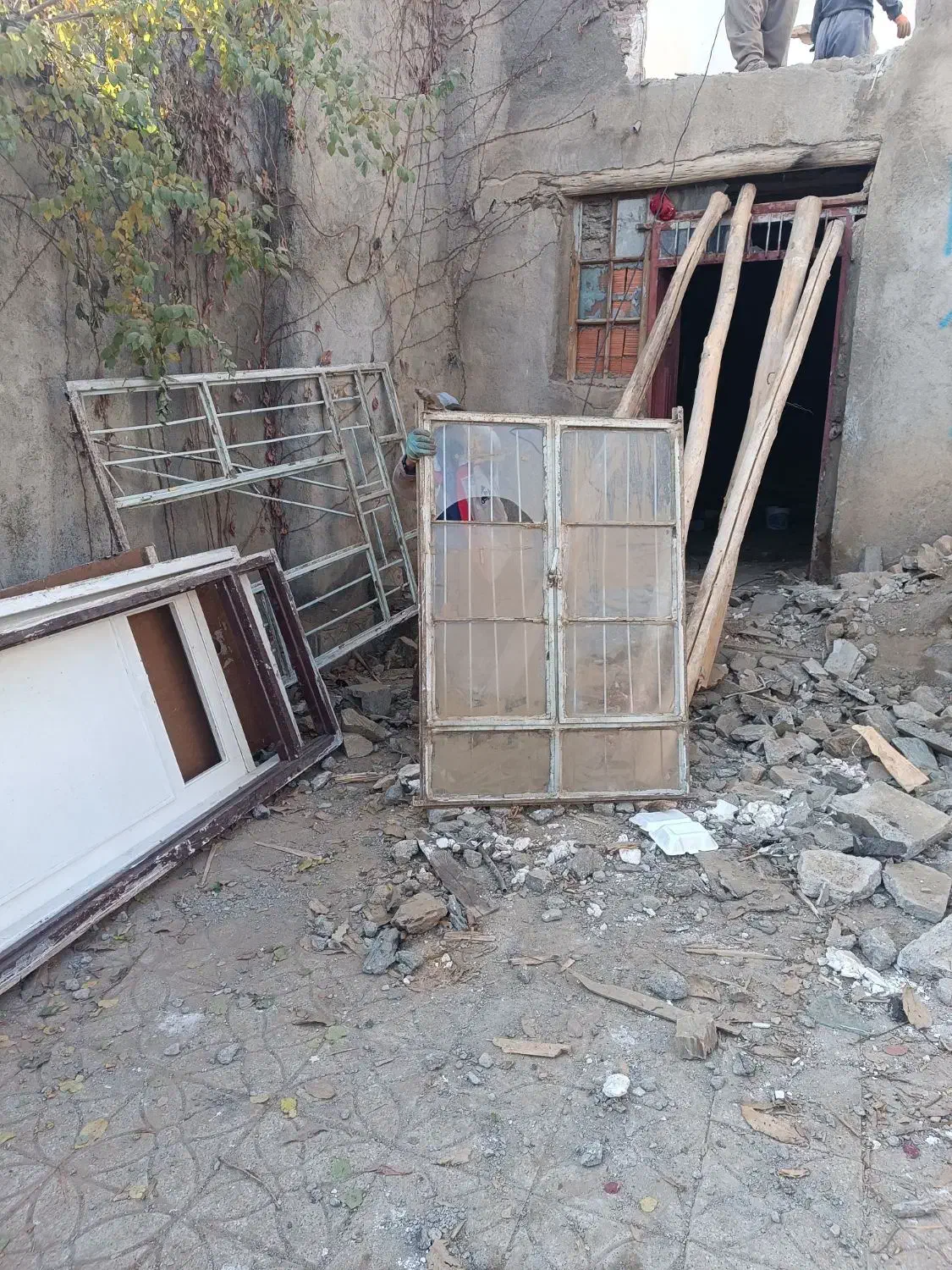 آهن و آلمینیوم|مصالح و تجهیزات ساختمان|مریوان, |دیوار