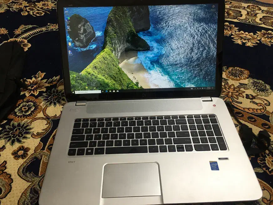 Hp اچ پی  i7|رایانه همراه|نسیم‌شهر, |دیوار