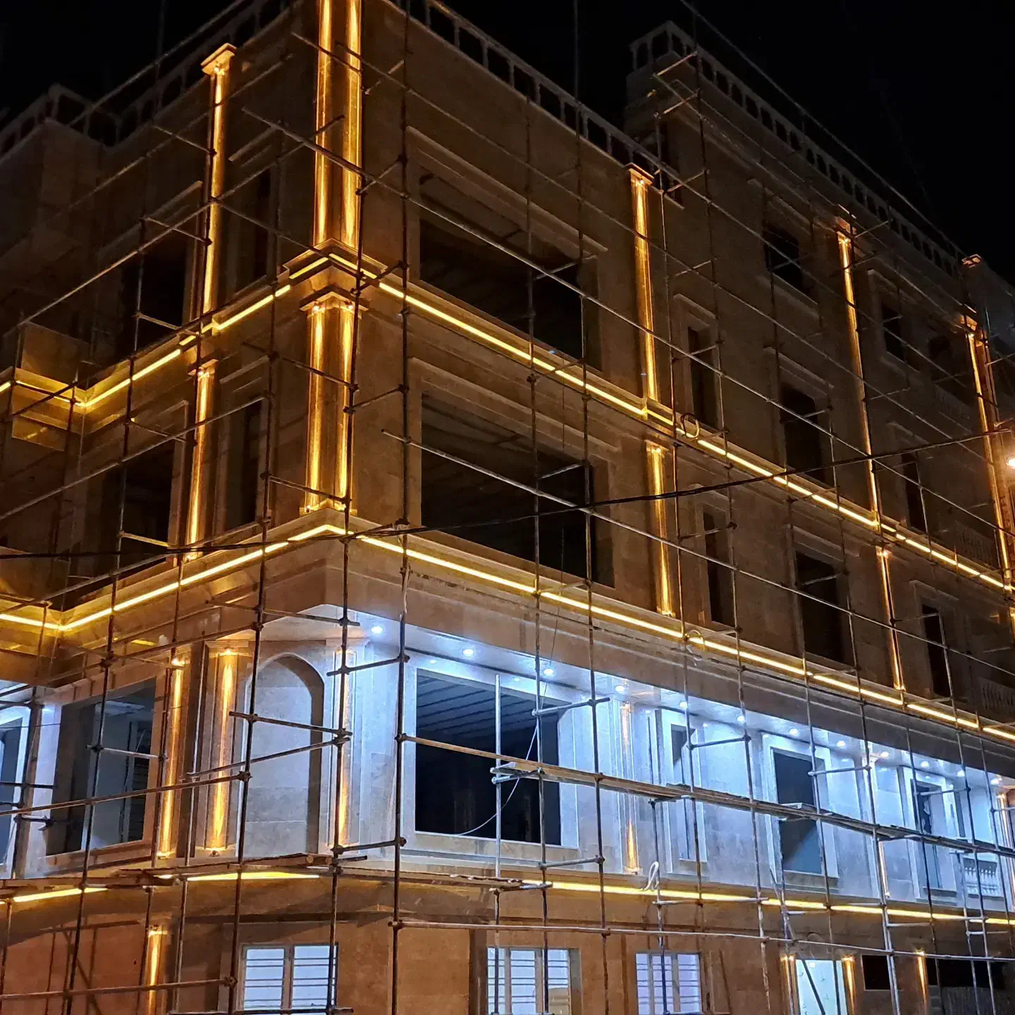 برقکاری ساختمان،دوربین،آبوفاضلاب،کولرگازی،سقف کاذب|خدمات پیشه و مهارت|ایلام, |دیوار