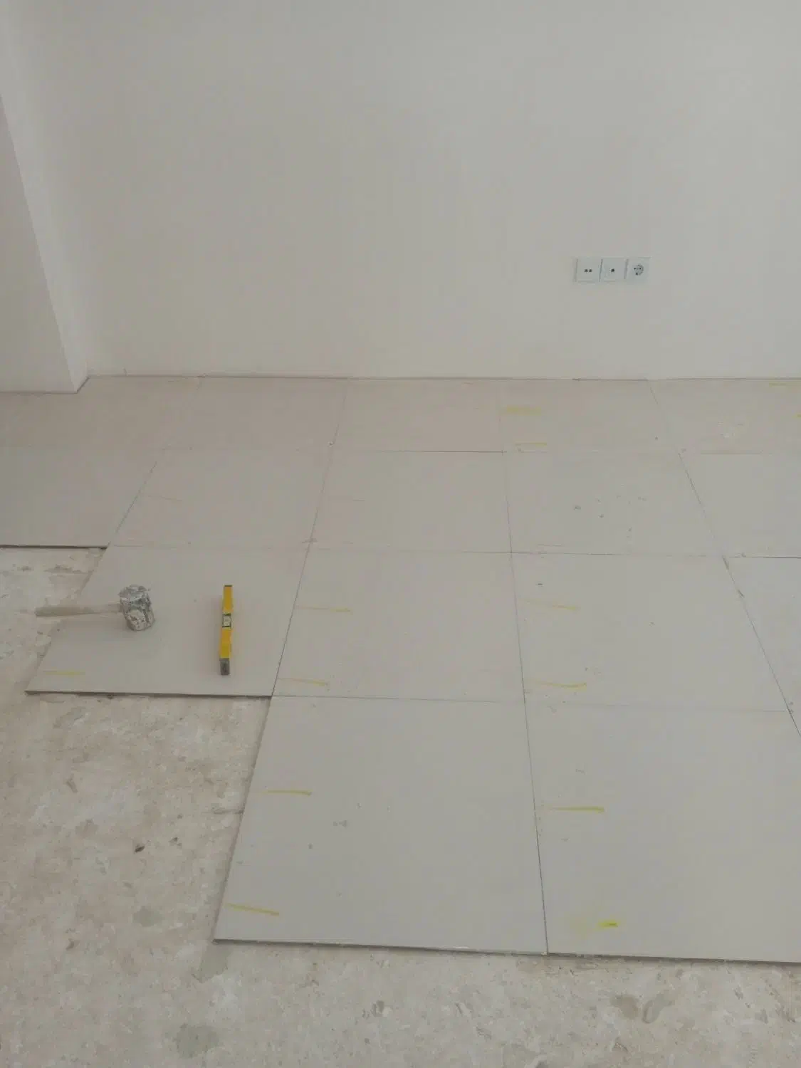 کاشی کاری،سرامیک کاری،بین کابینت،کاشیکاری،لوله کشی|خدمات پیشه و مهارت|اردبیل, |دیوار