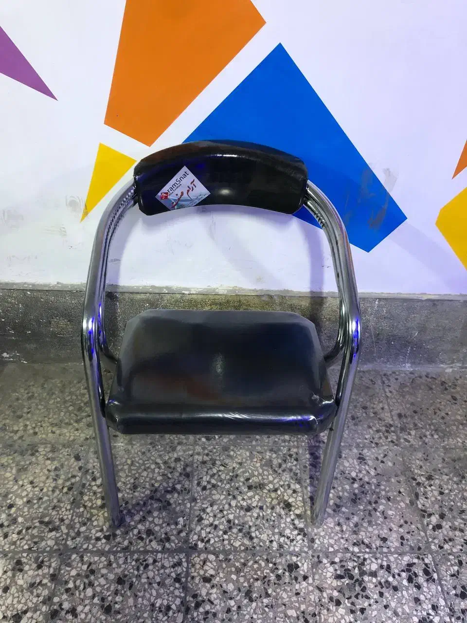 صندلی|مبلمان اداری|سبزوار, امیر کبیر|دیوار