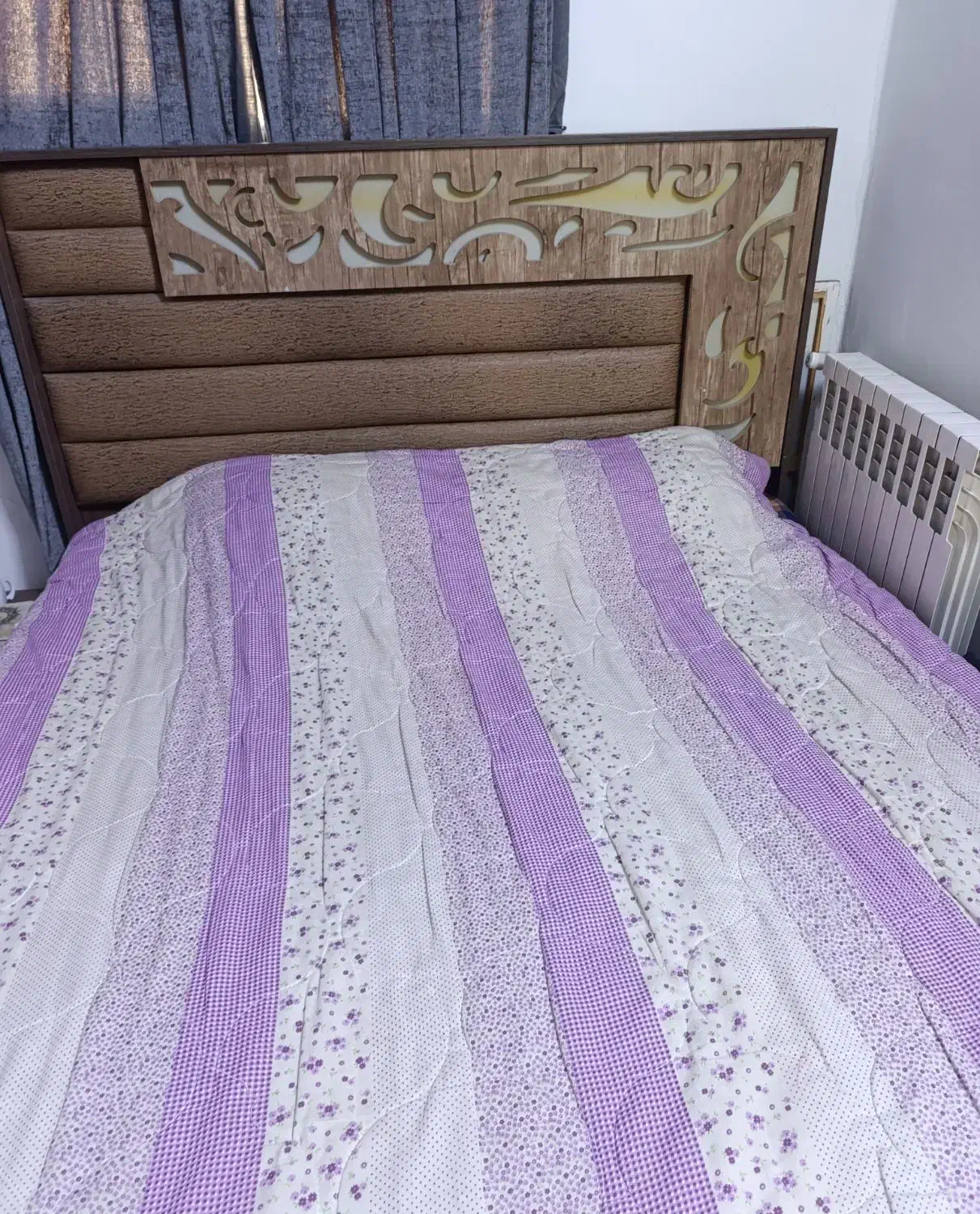 تخت دو نفره کاملا سالم با میز و آینه|تخت و سرویس خواب|تهران, تهرانپارس جنوبی|دیوار