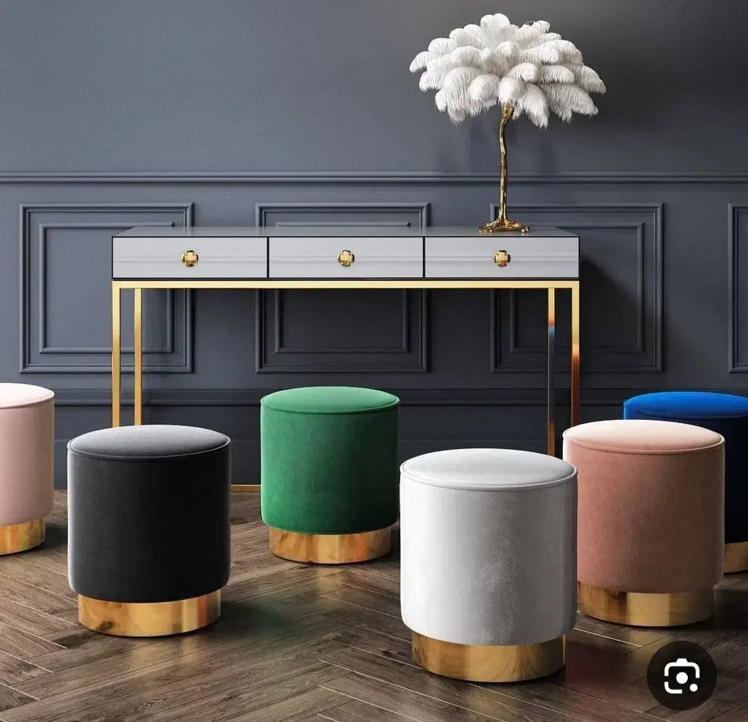 پاف ۴ پایه ، صندلی مشتری میزبان انتظار میز آرایش|صندلی و نیمکت|ارومیه, |دیوار