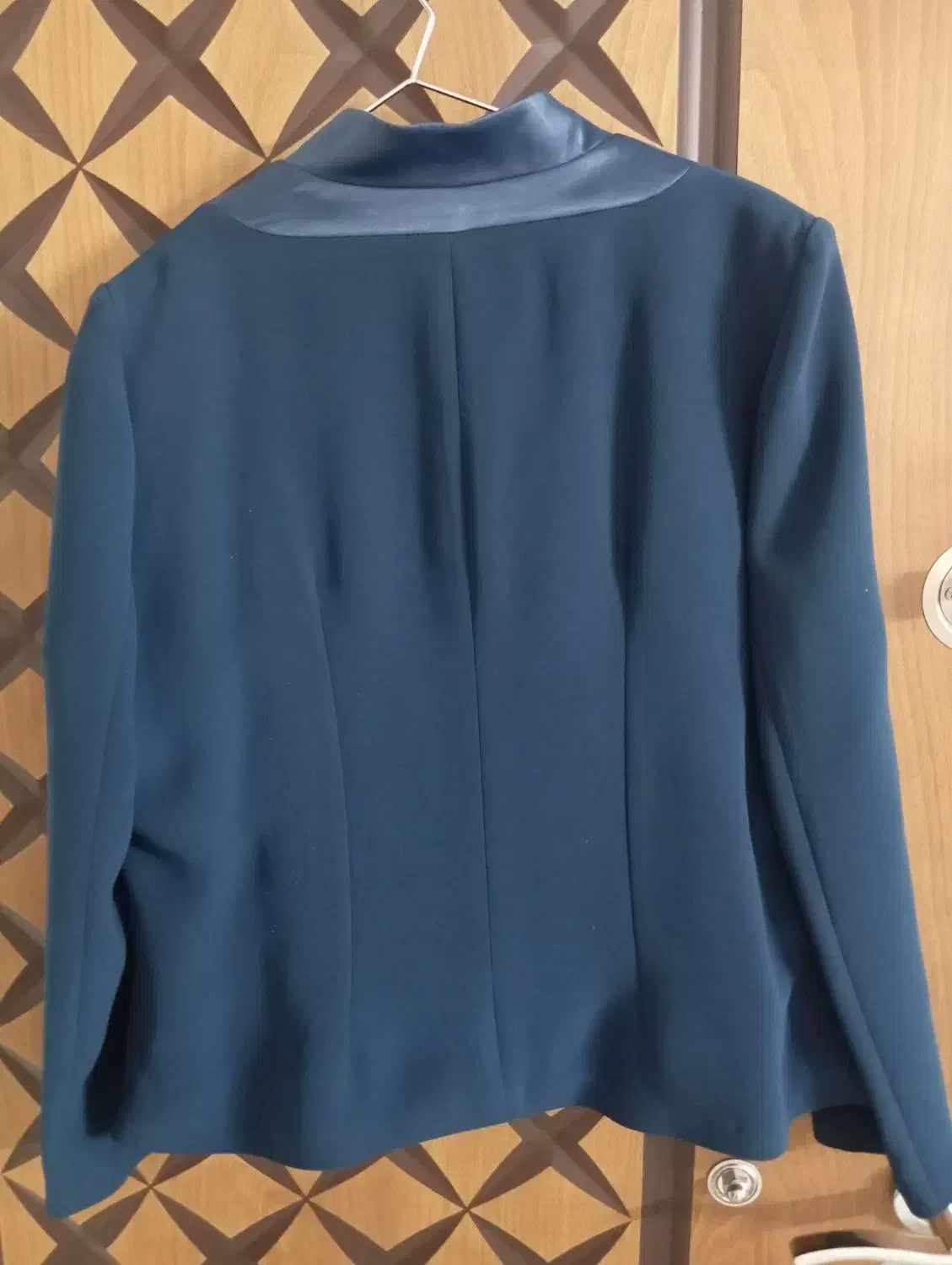 کت و دامن|لباس|کرج, خرمدشت|دیوار