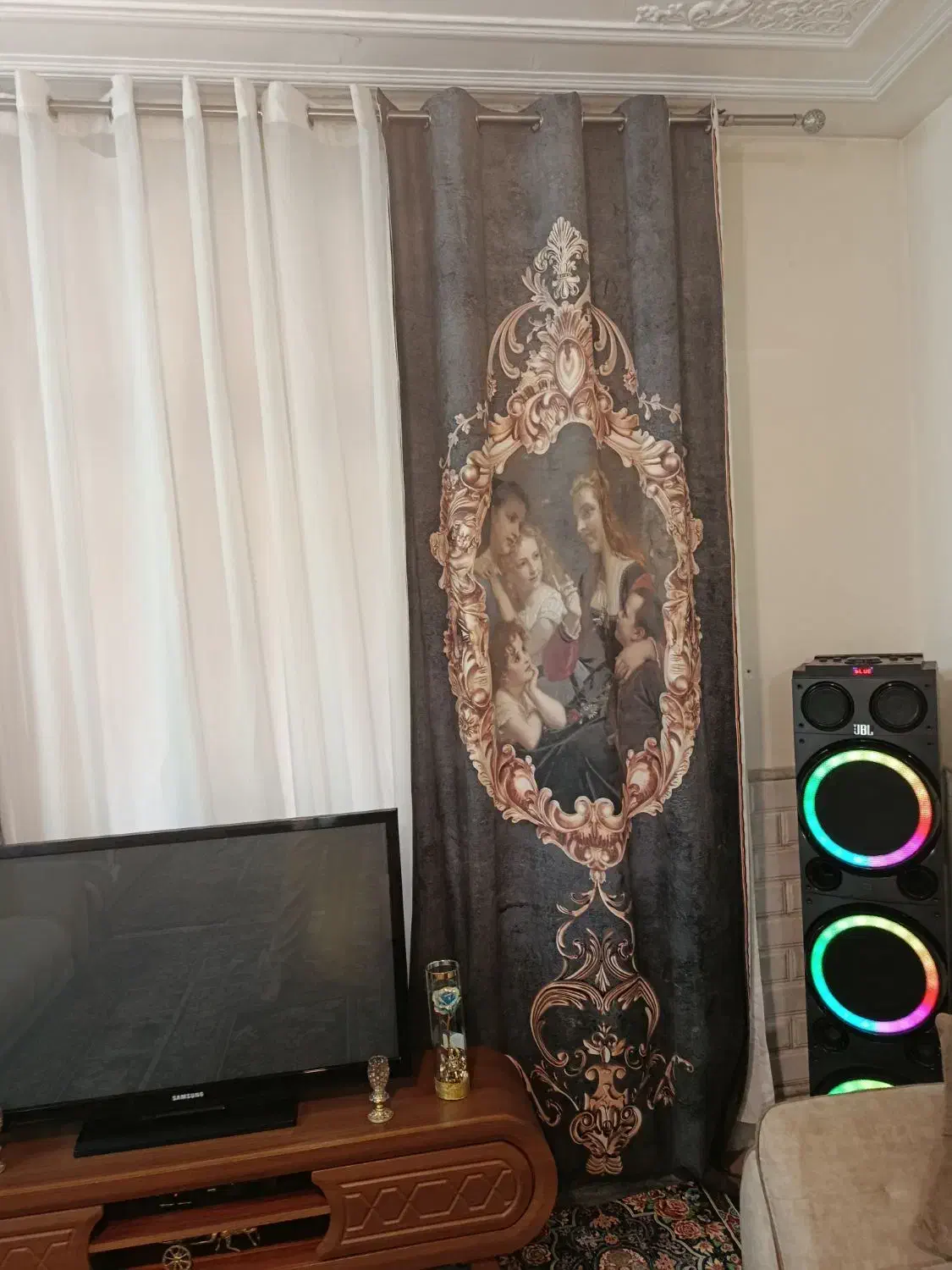 پرده تصویری|پرده، رانر، رومیزی|قم, صفاشهر|دیوار