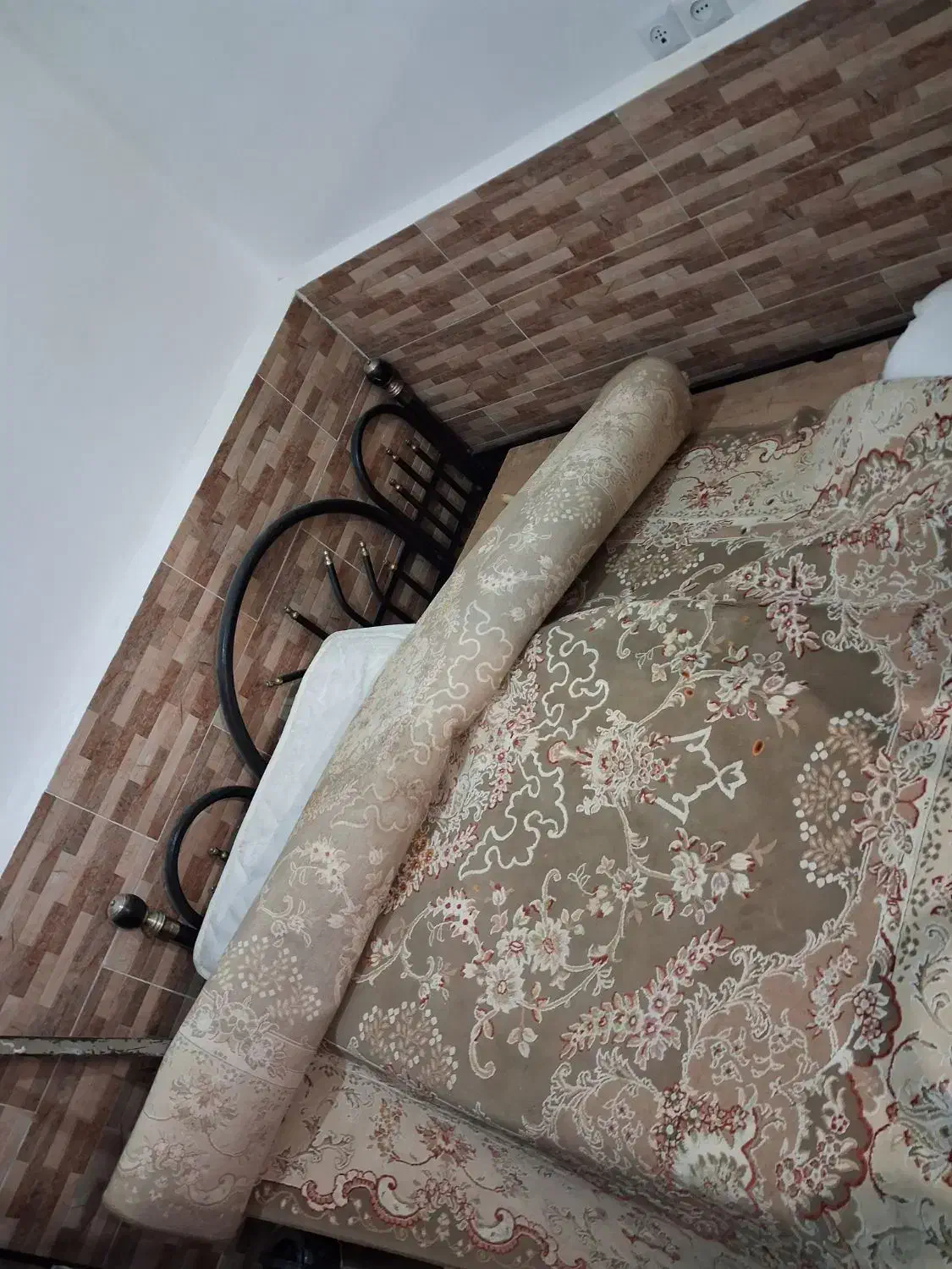 تخت و تلویزیون|تلویزیون و پروژکتور|زنجان, |دیوار